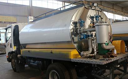 How to maintain asphalt spreading trucks